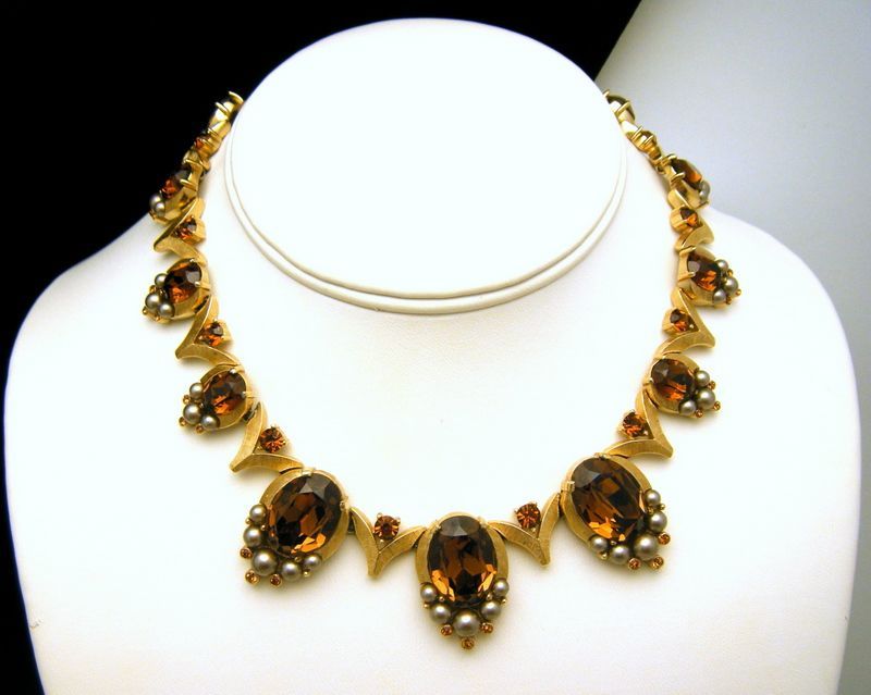 Crown Trifari Parure Brown Rhinestone Grey Faux Pearl Necklace 