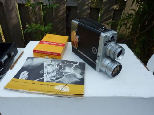 BELL & HOWELL 200 EE 16 mm MOVIE CAMERA  