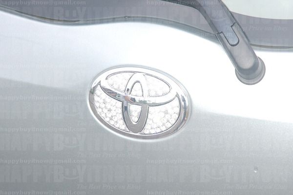 SWAROVSKI CRYSTAL EMBLEM FOR TOYOTA YARIS Vits 05 10 HOT NEW ITEM