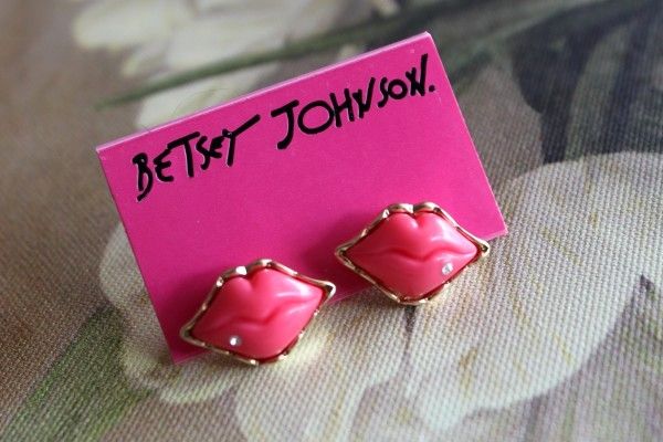 2077 Korean Fashion red lips with crystal Earrings  