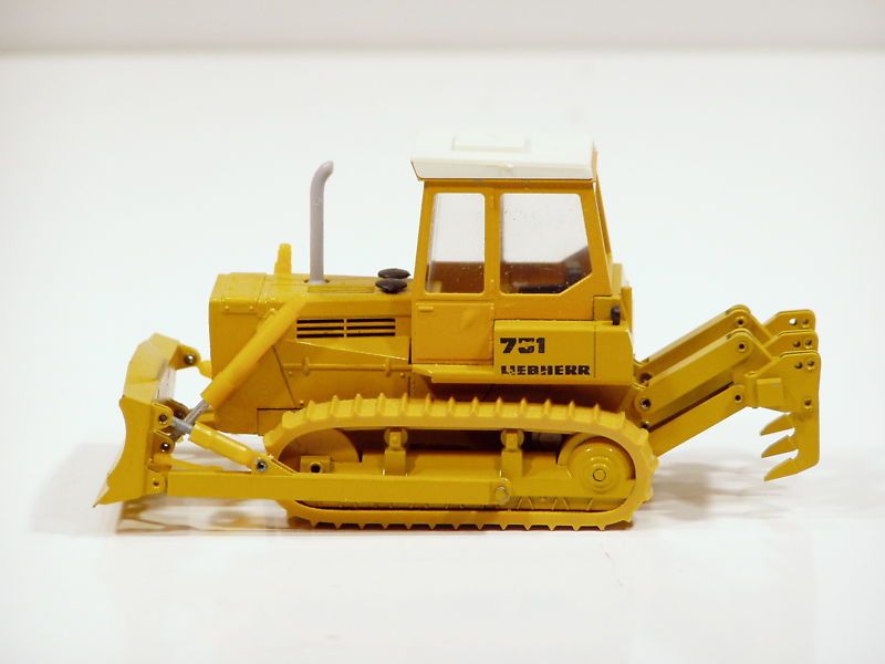 Liebherr 731 Dozer   1/50   Conrad #2801  