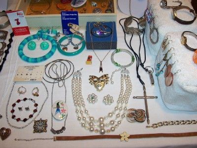   LOT 400+ITEMS ESTATE,VINTAGE,RETRO COSTUME JEWELRY LBS. POUNDS LOT 27