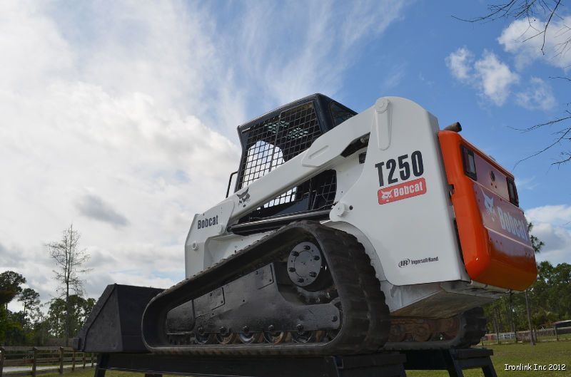 2006 Bobcat T250, 120+ PIX, VIDEO, we EXPORT Compact Track Skid Steer 