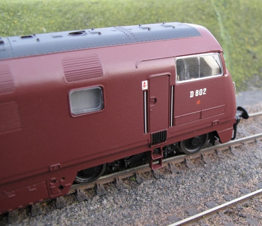 TMC Bachmann Class 42 BR Maroon Warship D802 Formidable  