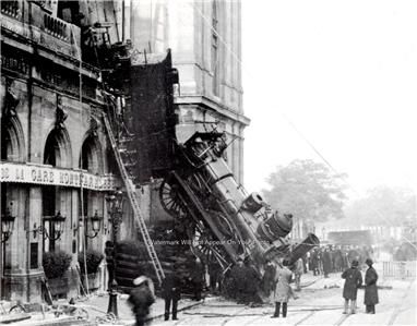   MONTPARNASSE, PARIS, FRANCE STEAM TRAIN WRECK PHOTO 1895 DISASTER