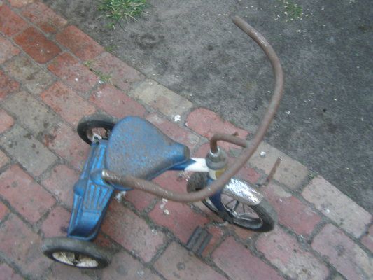 ANTIQUE VINTAGE 1950S AMC TRICYCLE ALL METAL RUST SPOT  