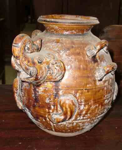 STUNNING ANTIQUE 19th CENTURY LANNA TRIBE CERAMIC ELEPHANT JUG 