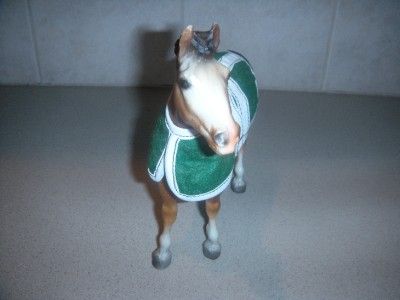 VINTAGE BREYER HORSE BROWN & WHITE WITH GREEN BLANKET  