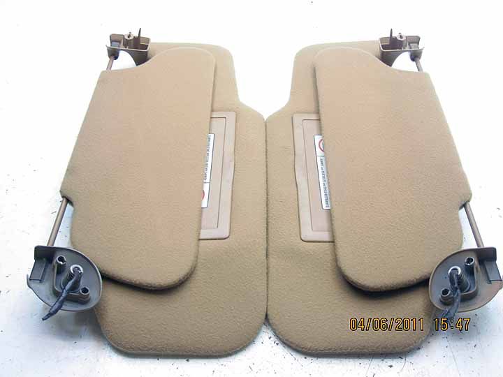 98 02 CROWN VICTORIA PAIR SUN VISORS LIGHTS MIRRORS OEM  