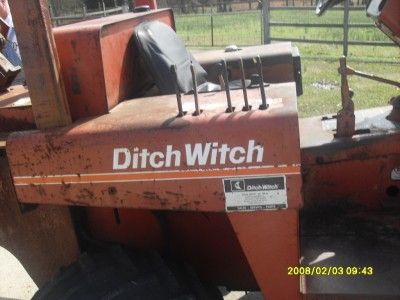 DITCH WITCH 5010 RIDE ON TRENCHER / BACKHOE  