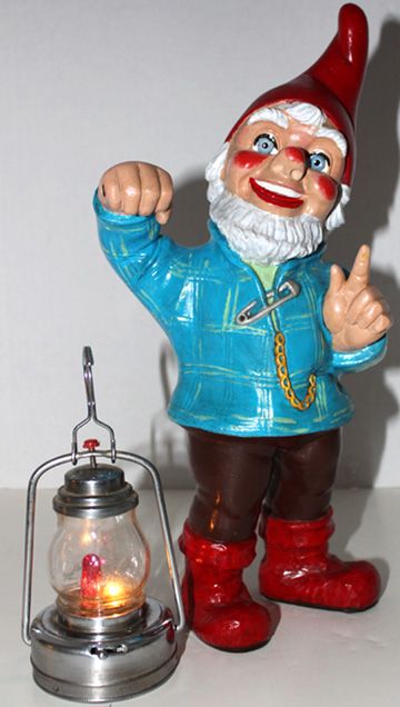 GNOME 15 ELF P 1980 W. GERMANY FIGURINE W/STEEL LAMP  