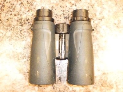 BINOCULARS NIKON SCRATCH ON FORWARD LENSE NO CASE