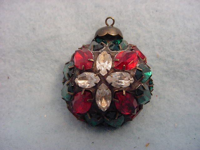 Vintage Dorothy Bauer Christmas Ball Pin  