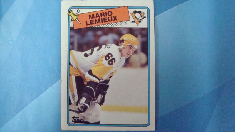 1988 TOPPS #1 PITTSBURGH PENGUINS STAR MARIO LEMIEUX  