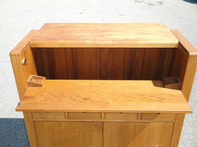 1970s 1980s Portable Danish Modern Teak Bar  