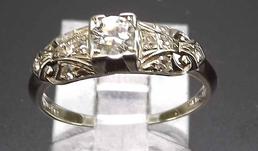 18K Solid white gold 11 diamond antique wedding Ring 2.4 gram size 6 