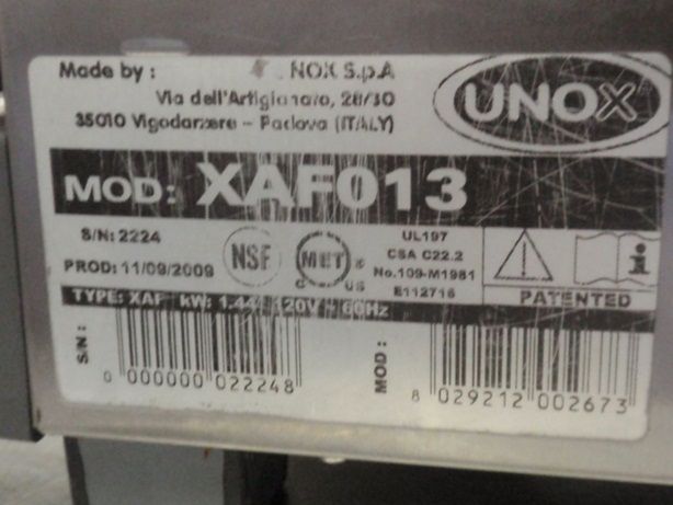 Cadco Unox Lisa Countertop Electric Half Size Convection Oven XAF013 