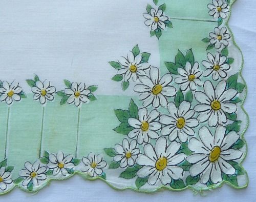 Vintage White Daisy Garland ladies hanky handkerchief  