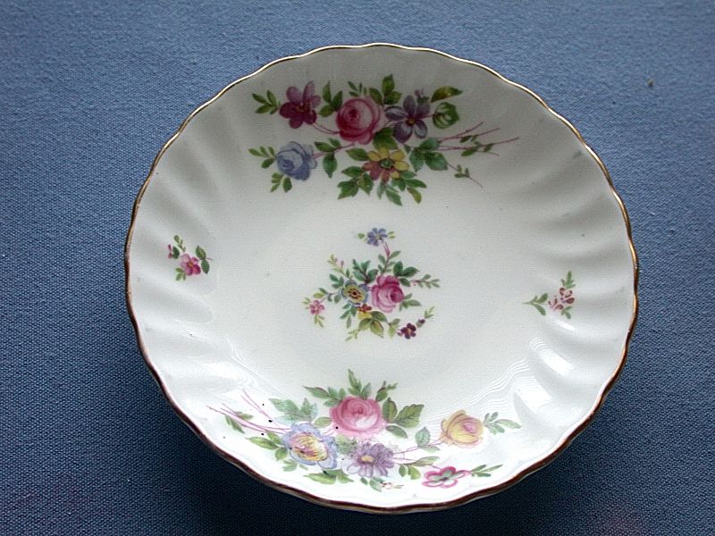 Beautiful Vintage Minton Bone China MARLOW Pattern Dish  