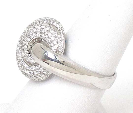 BEAUTIFUL 18K W GOLD & SPARKLING DIAMONDS KNOT TOP RING  