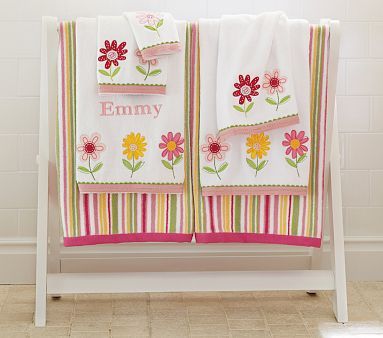 Daisy Garden Applique Bath Towels