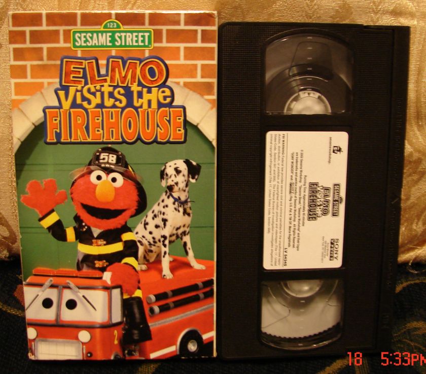 Sesame Street ELMO Visits The Firehouse Vhs Video RARE FREE US 1st CL 