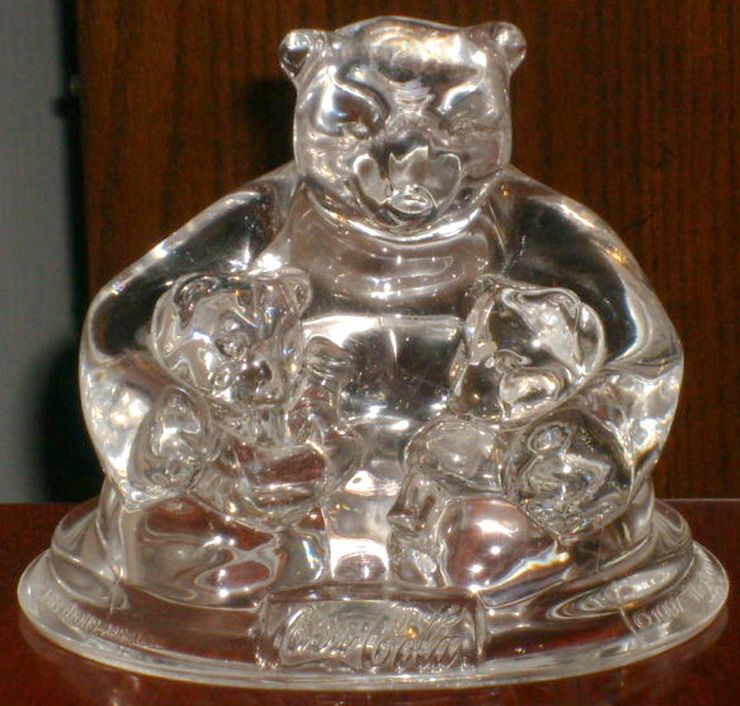 1997 COCA COLA POLAR BEAR & CUBS LEAD CRYSTAL FIGURINE  