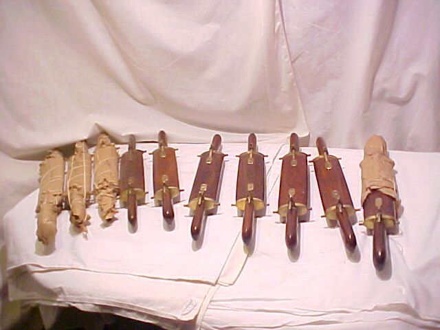 10 ANTIQUE HANDCARVED WOOD KNIFE FORK TABLE SET INDIA  