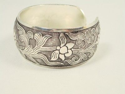 Fashion Wide Cuff Bracelet Silver Tone Star Flower New  